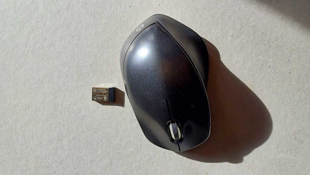 Rato HP X4500 (Wireless - Produtiva - 1600 dpi - Preto)