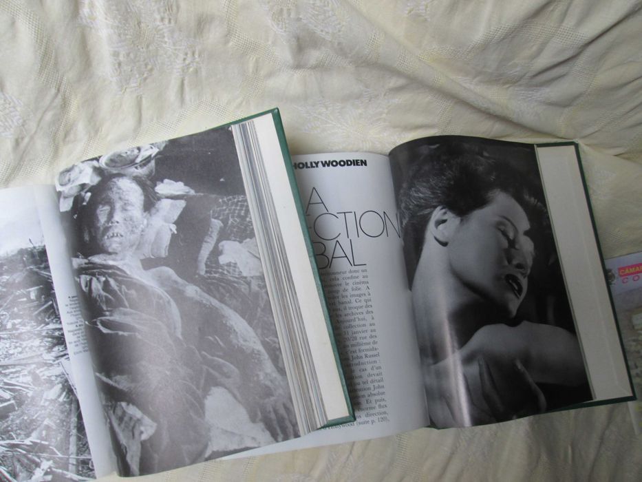 Edição do ano de 1983 da revista Photo, encadernada em dois volumes