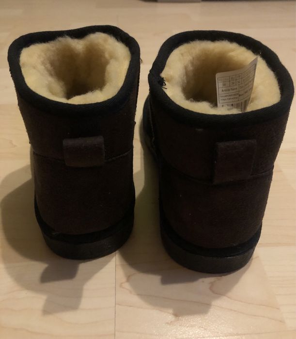 Brązowe śniegowce z beżowym futerkiem