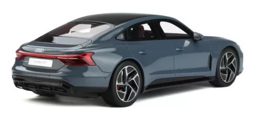 GT-Spirit 1:18 Audi e-tron GT ano 2021