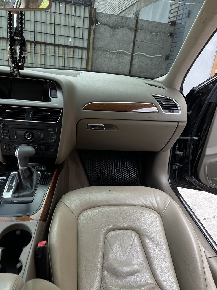 AUDI A4 B8 с родным пробегом!