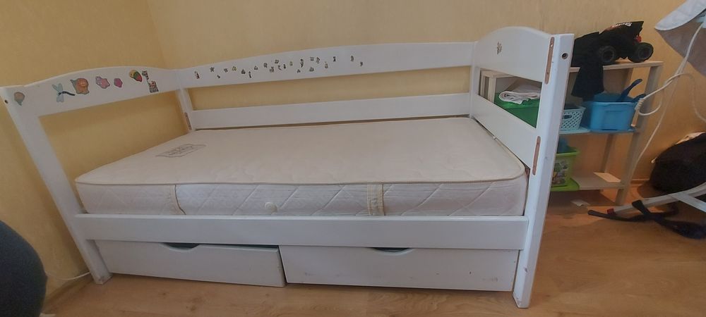 Ліжко з матрасом нестандартного розміру 170-80
