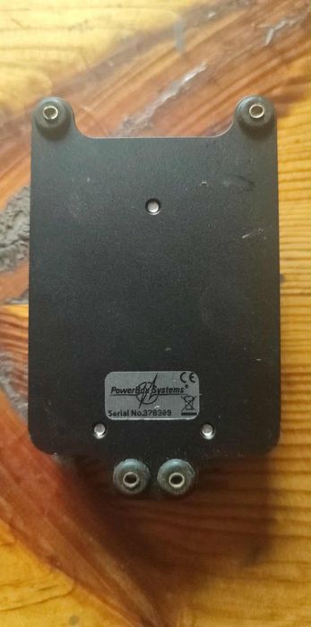 Регулятор жививлення сервоприводів