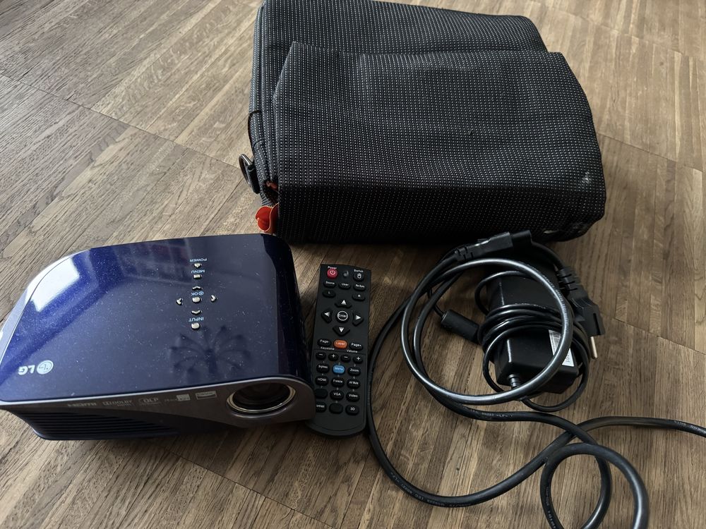 Projektor LG divix HS 200g-JE