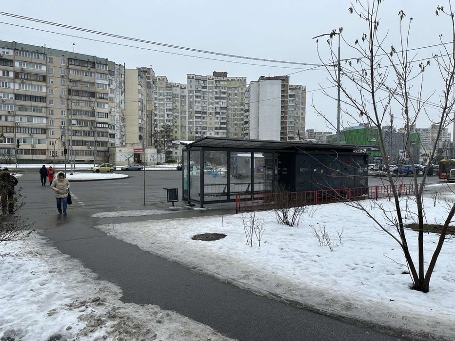 Аренда киоска / остановочного комплекса Ул. Ревуцкого 27