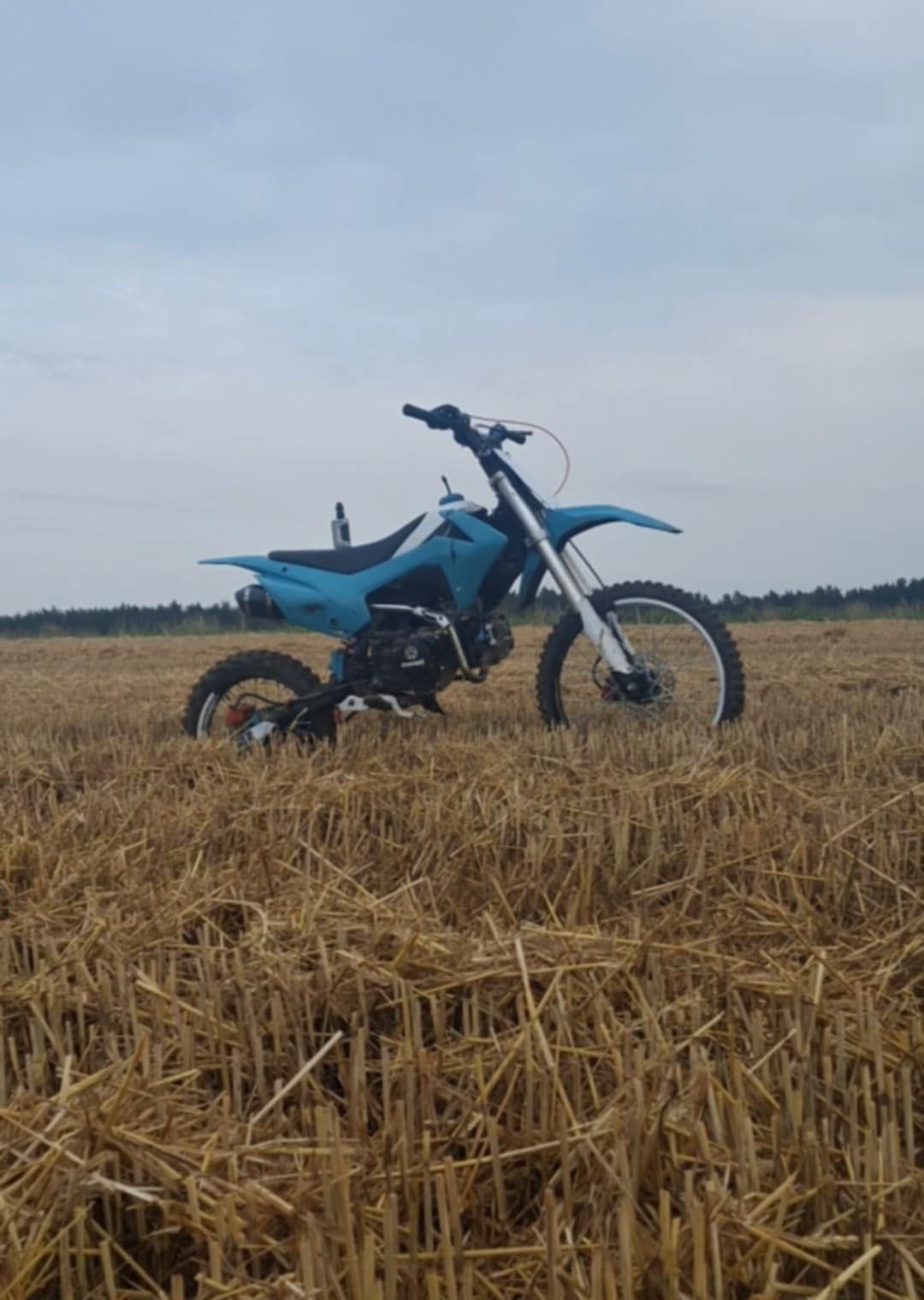 Sprzedam crossa xtr z silnikem moretti  yx 140cc