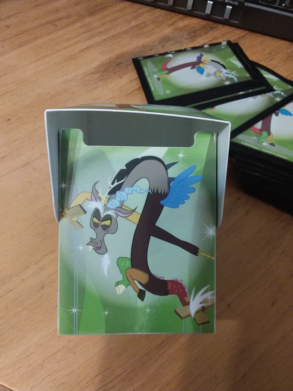 Ultra Pro koszulki i pudełko na karty MtG - zestaw, Discord, MLP