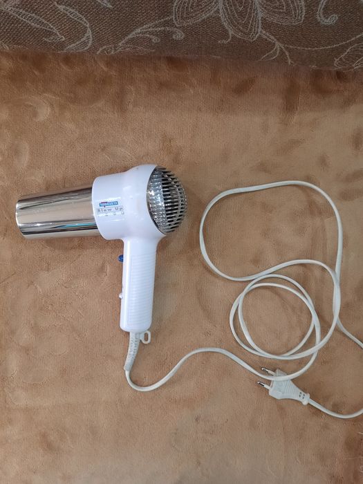 Фен для волос , стайлер