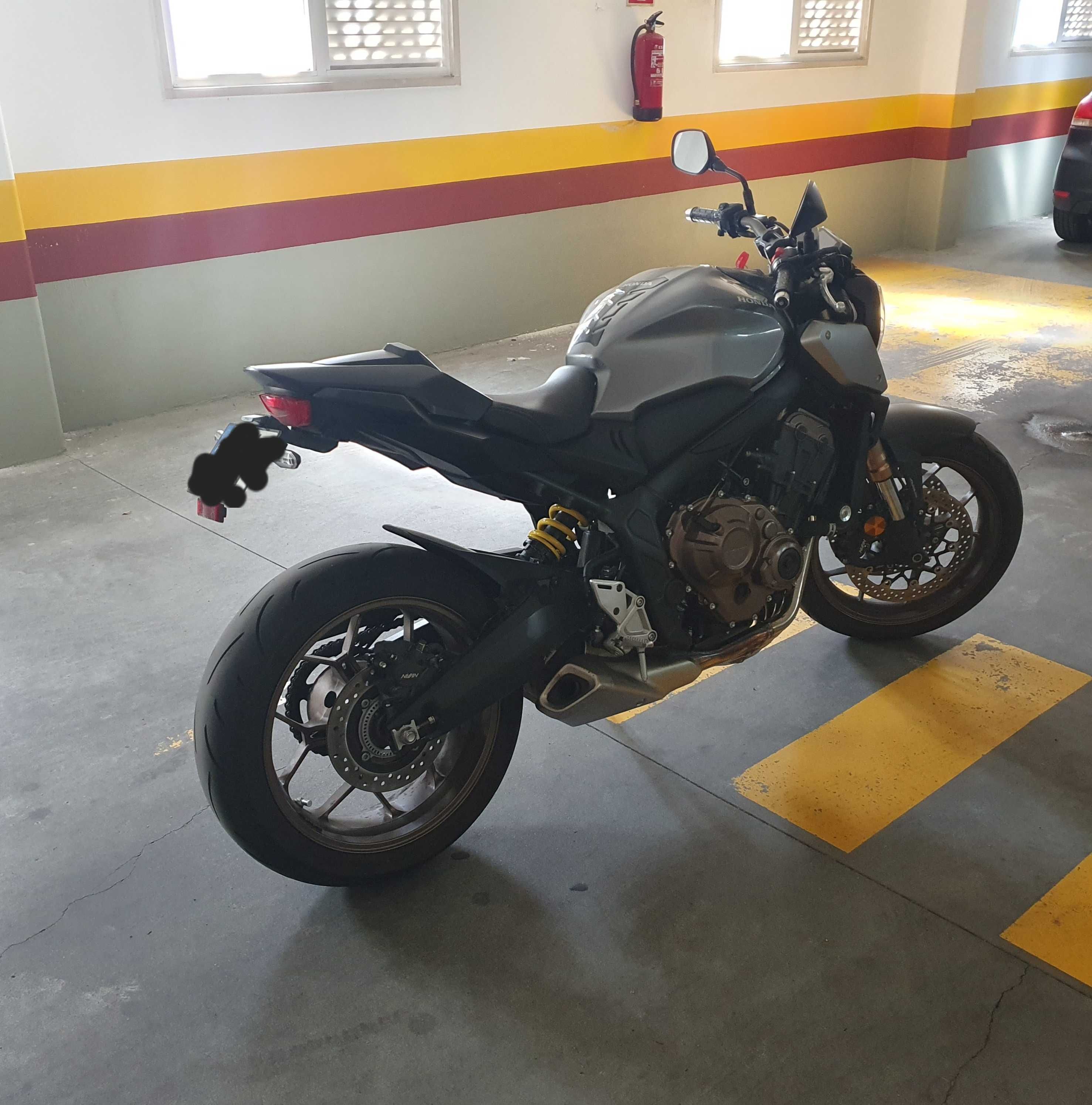 Honda CB650R - 2023, 4634 kms, 70kw