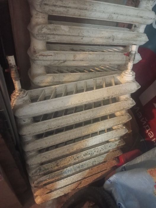 Батареї чугуні продам