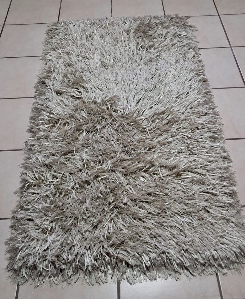 Carpetes 200x140 e 150x75