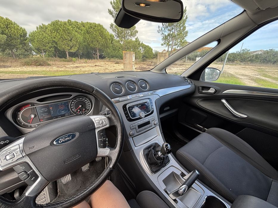 Carro Ford S-max