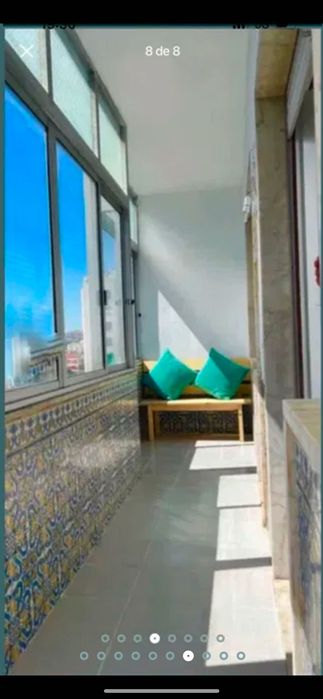 Quarto com sala e varanda em Benfica