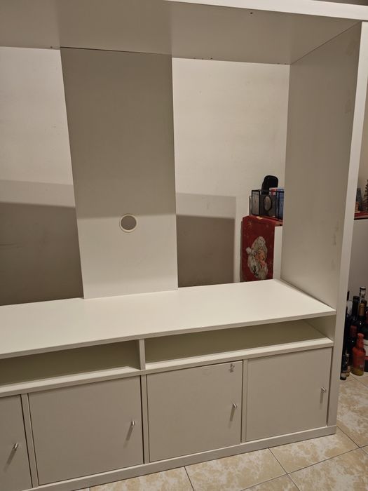 Móvel de TV com arrumação