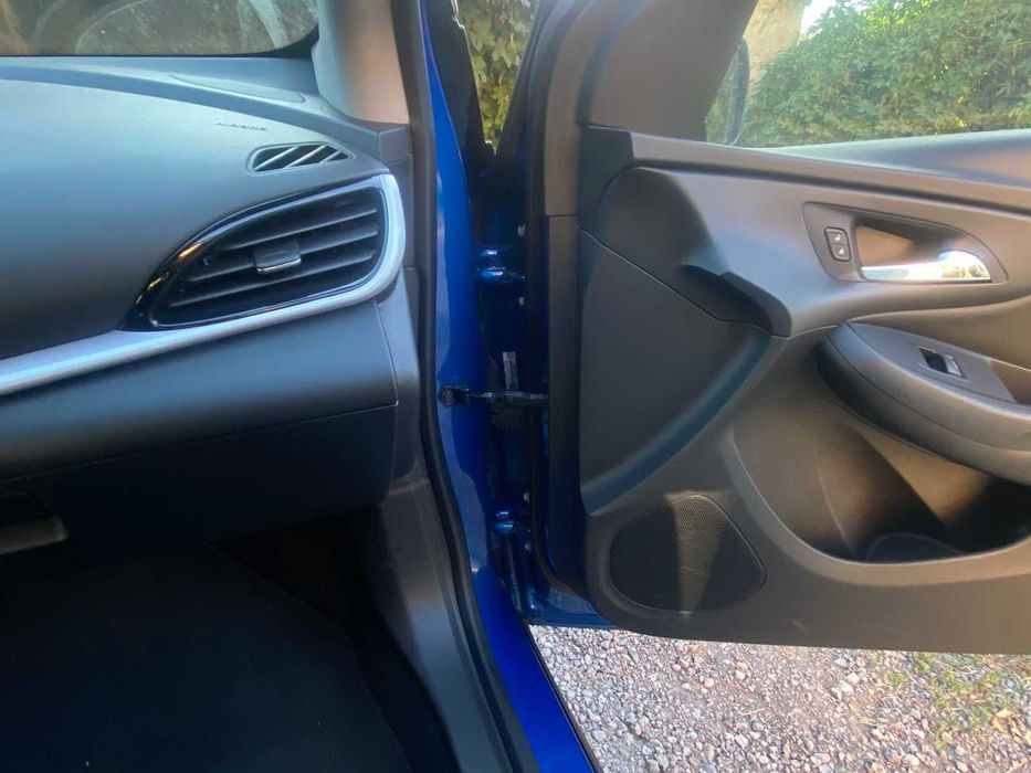 Продам Chevrolet Volt 2017