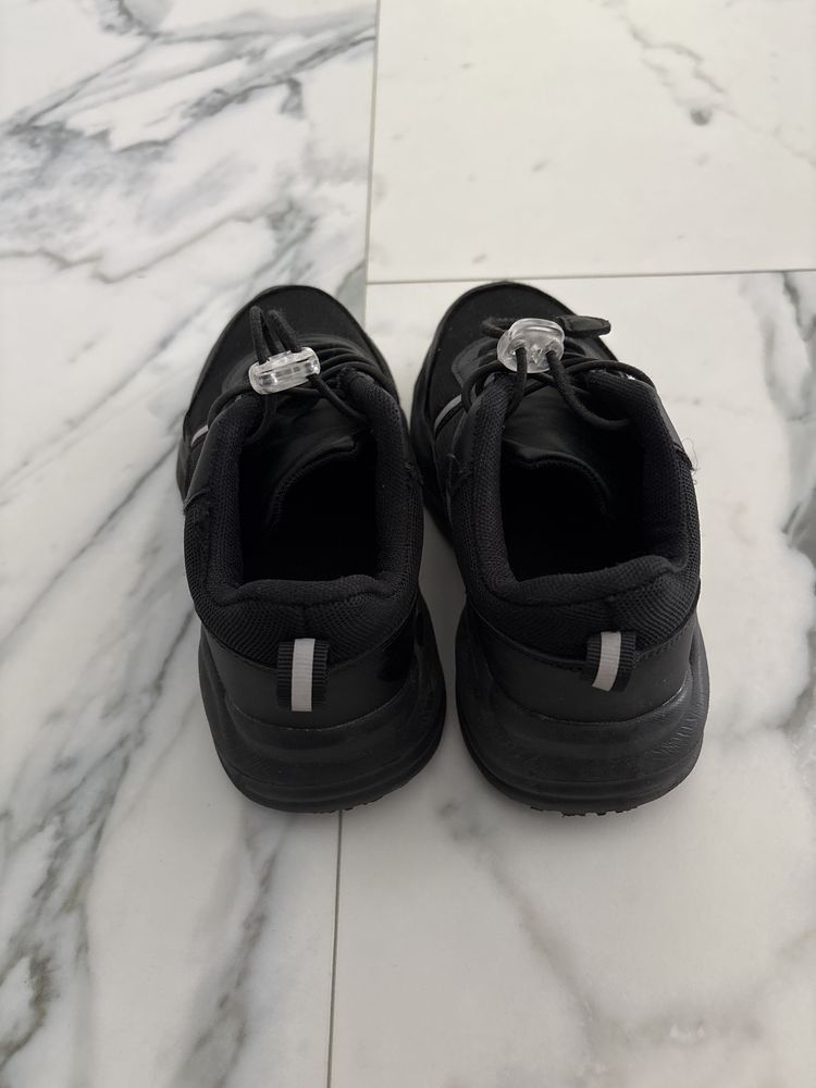 Sneakersy buty sportowe reserved rozmiar 30