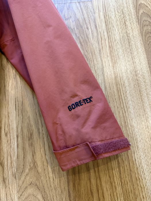 Трекінгова куртка The North Face Gore Tex