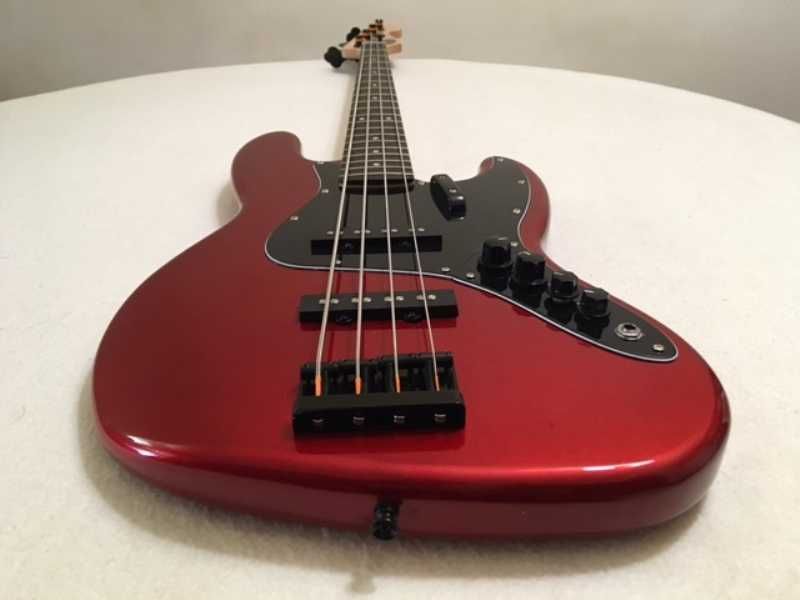 Baixo JMS JB Ultra,  novo com garantia.