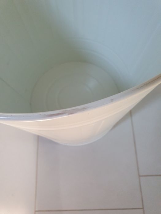 Kosz na śmieci IKEA KNODD 40l metalowy biały