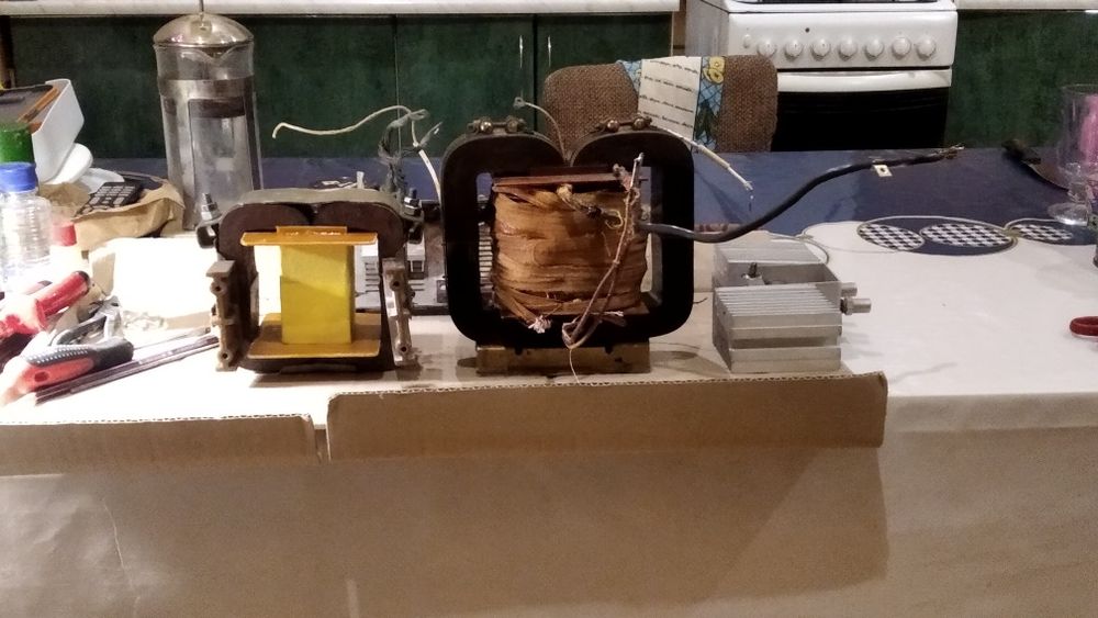 Заряднопусковой аппарат: пуск 130А/заряд до 50А, вес ЗПА - 15кг