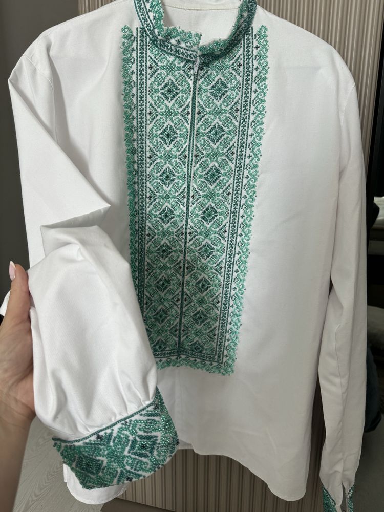 Продам вишиту сорочку бісером
