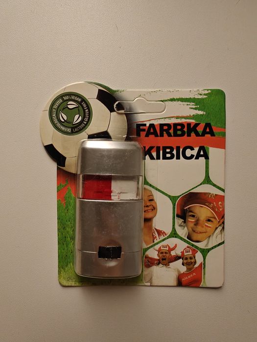Farba kibica biało - czerwona