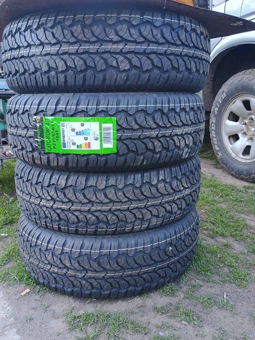 Шини всесизонні НОВІ 235 65 р 17