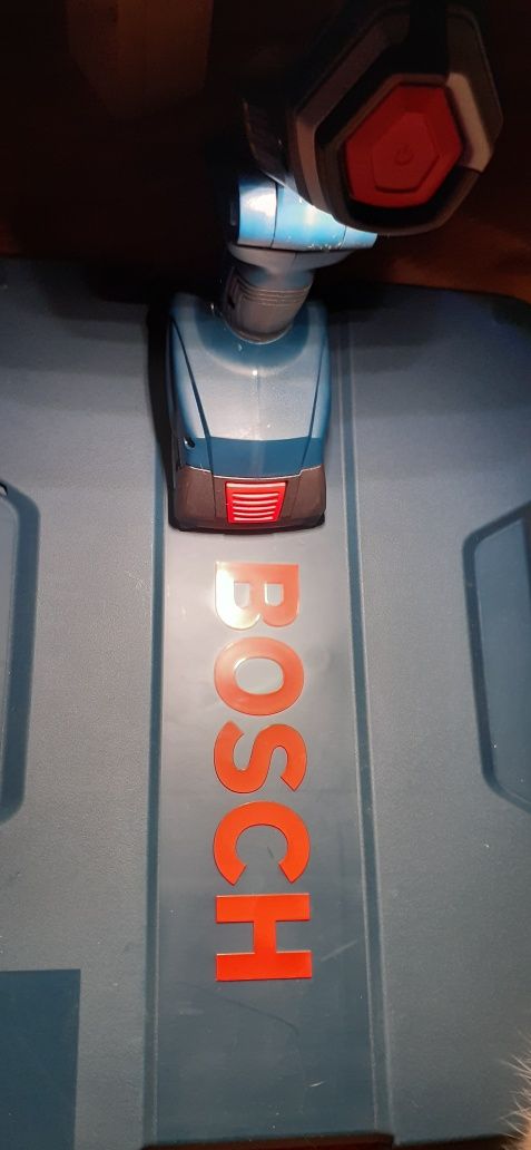 Ліхтар Bosch Professional GLI 18V-300 (06014A1100)