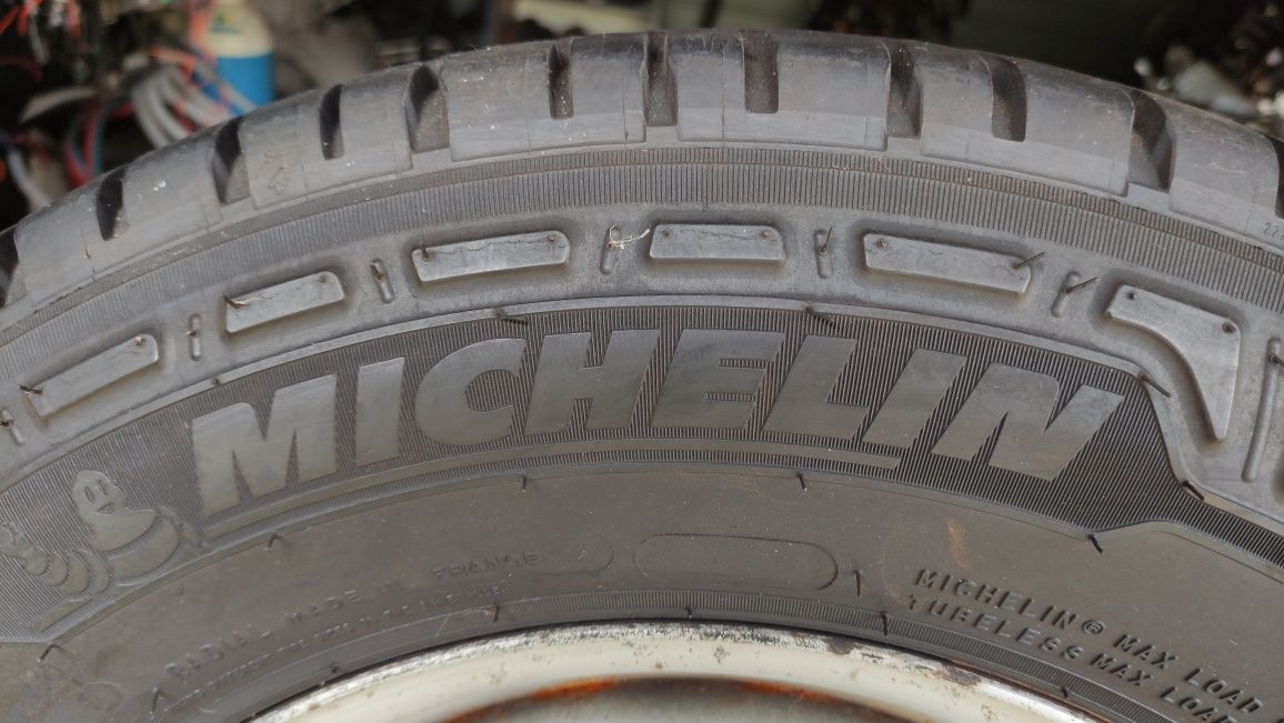 Opony letnie 215/70R15 C Michelin Agilis 3