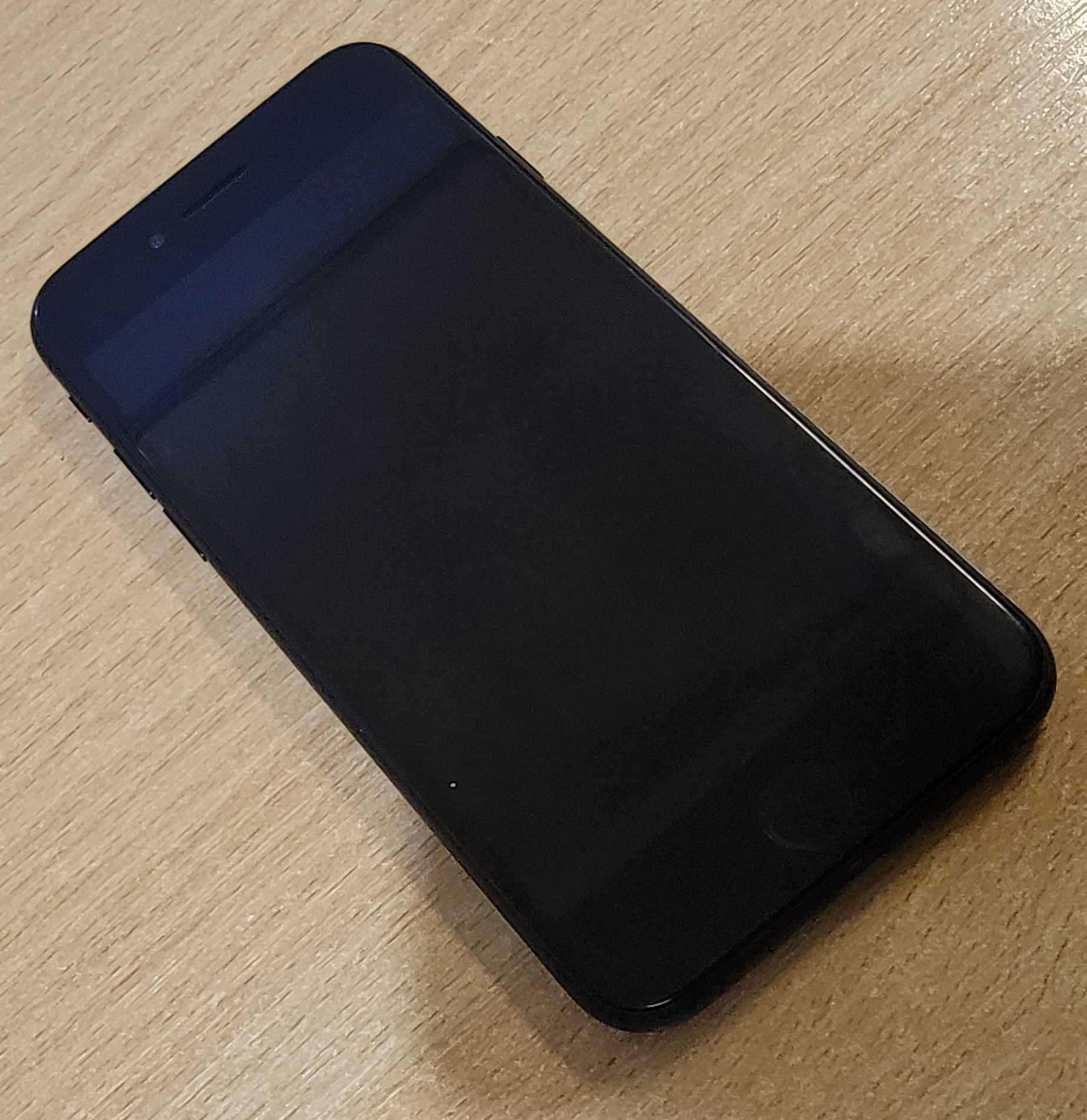 Iphone 7 128Gb батарея 100% + R-sim