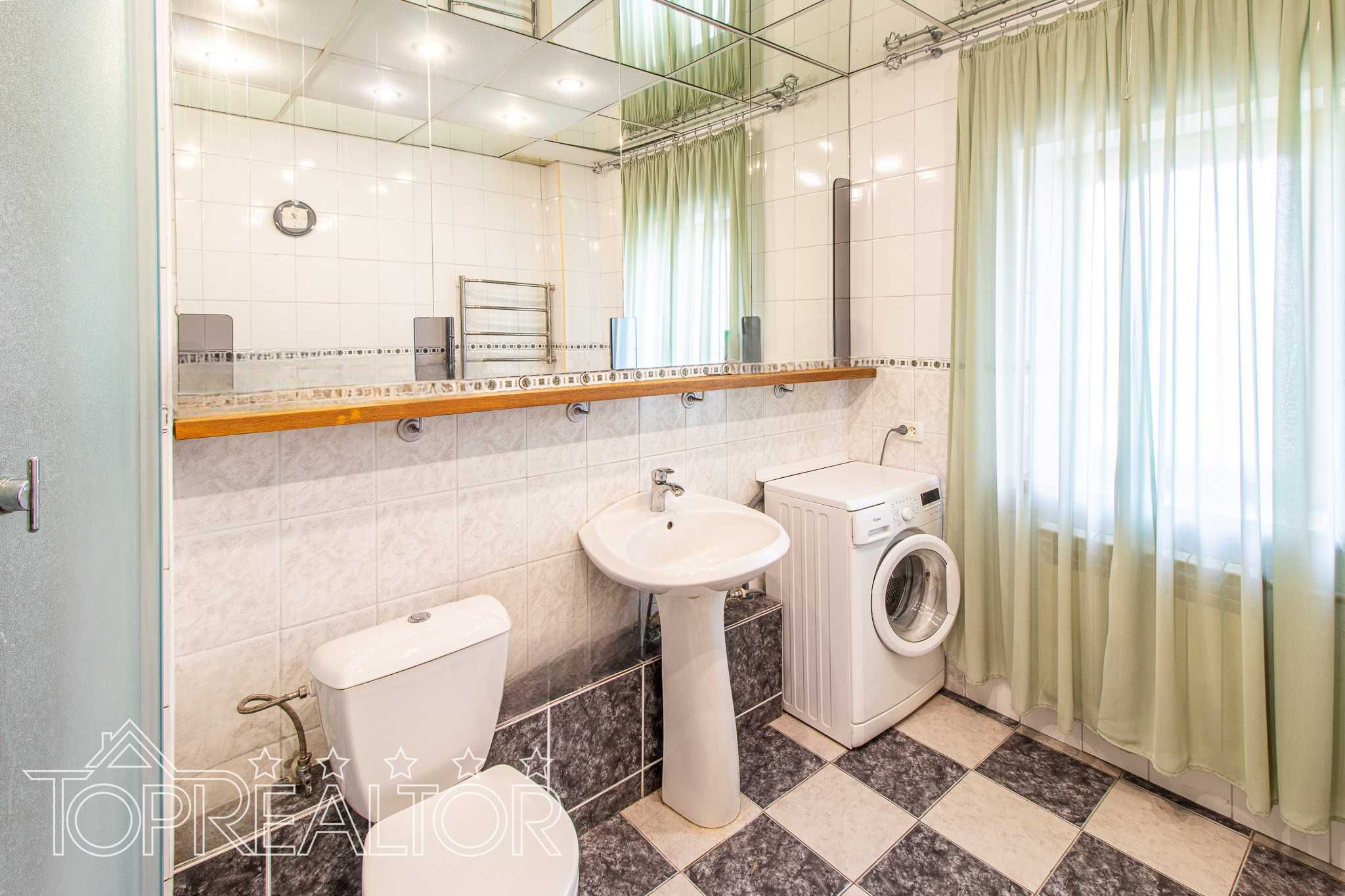 В продаже 2-этажный дом с банькой на Алексеевке (на Олексіївці)!