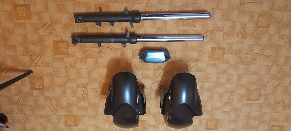 Części honda cb 500 f 2020r lagi licznik zadupek z 650 kawasa