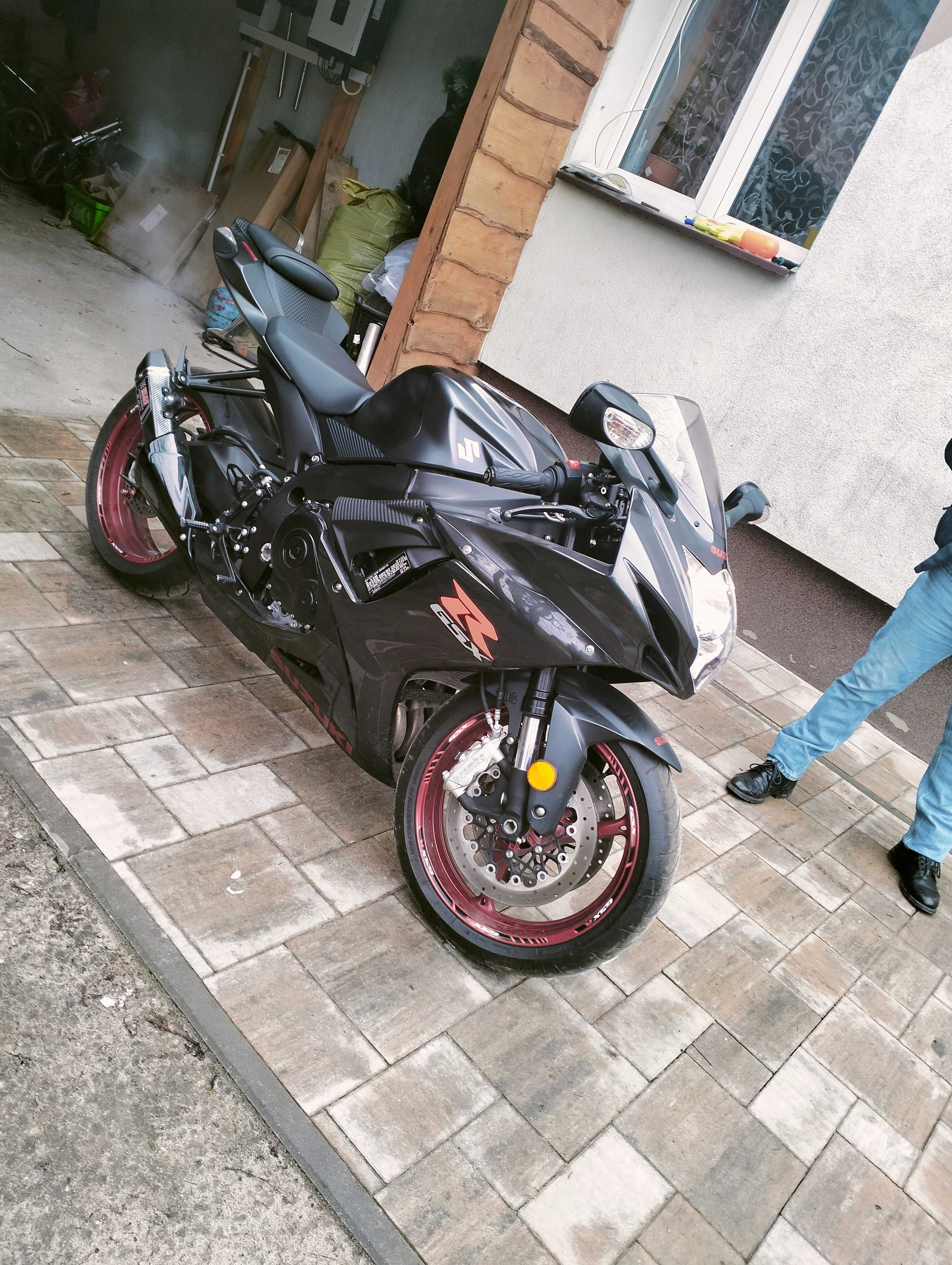 Suzuki GSX-R600  L7