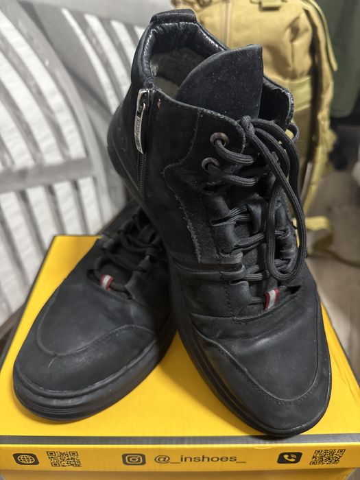 Чоловічі молодіжні зимові кросівки