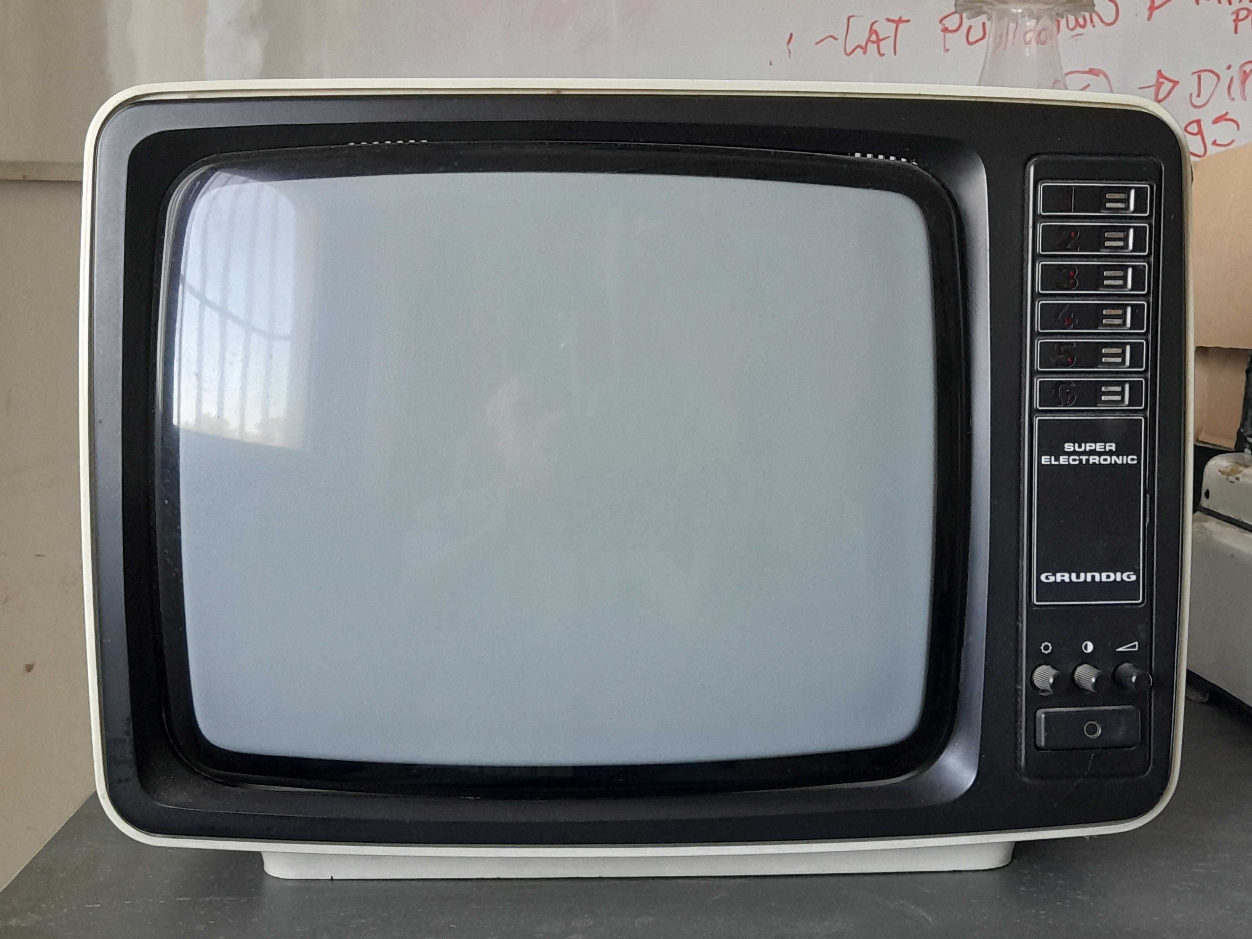 Televisor Grundig vintage - anos 70