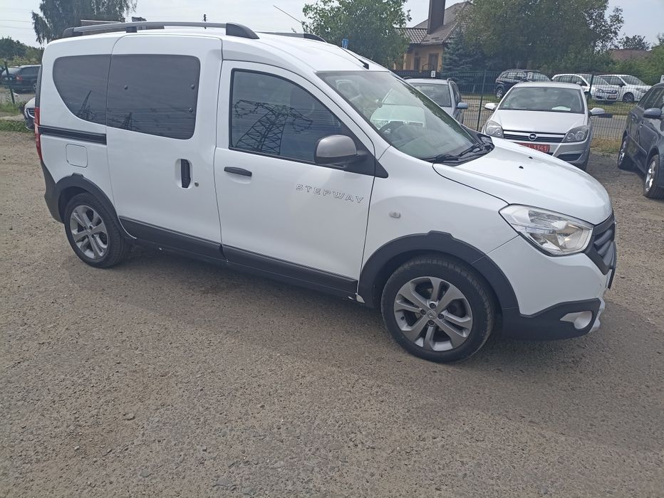 Dacia Dokker Stepvay 1.5 дизель 66 кВт 2015 р