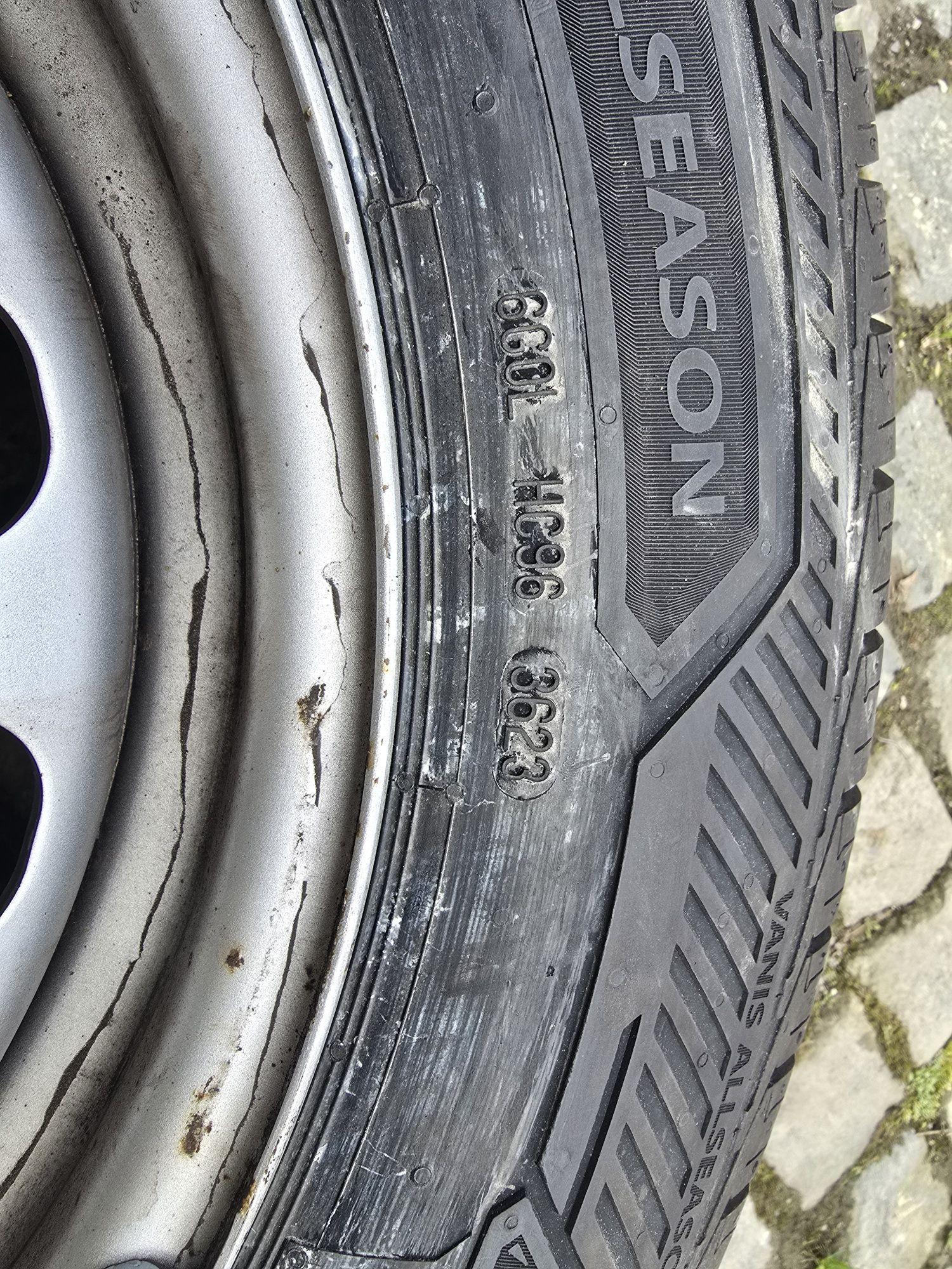 Koło zapasowe bus, boxer, jumper, vivaro opona wielozezon Barum VANIS