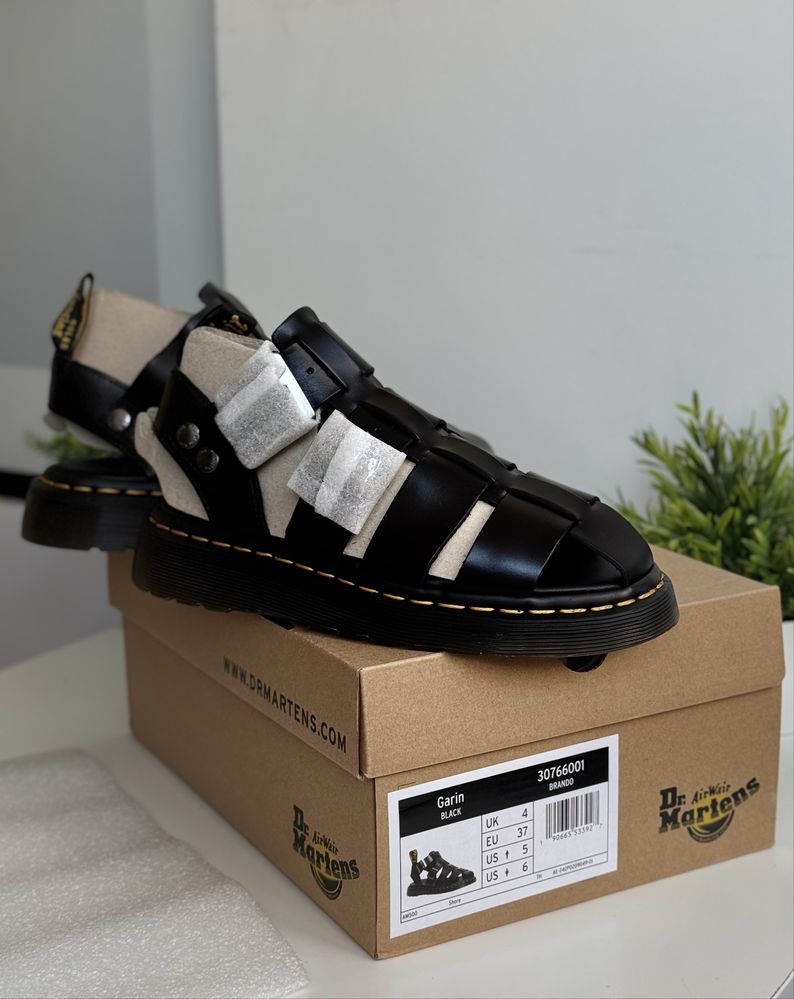 Шкіряні сандалі Dr. Martens Garin (37 розмір)