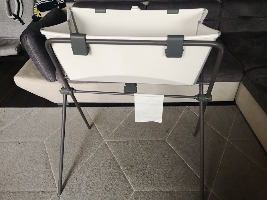 Wanienka Stokke ze stelażem i wkładką
