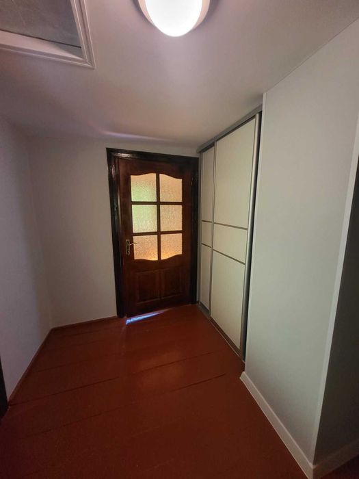 Продаж гарного будинку з земельною ділянкою в центрі Яремче!