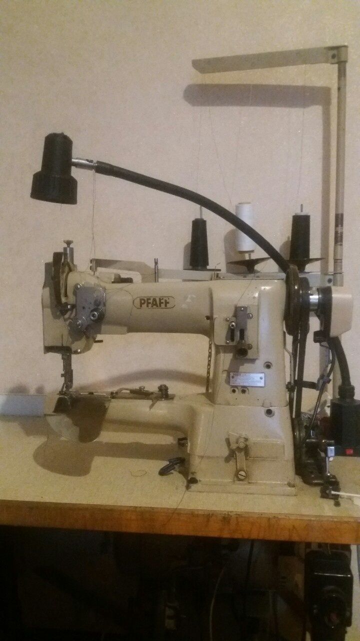 Швейная машина PFAFF