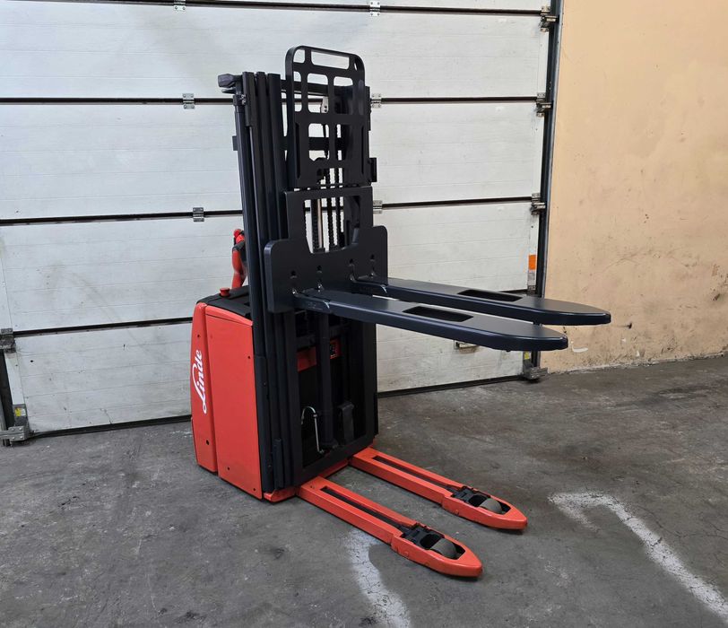 Штабелер самохідний Linde 1.4 тонни, підйом 4,352 метра, 2020 р.