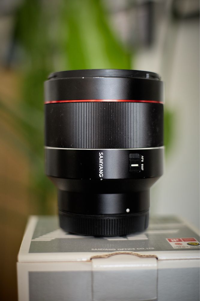 SPRZEDAM ! Samyang 85mm 1.4 mocowane Canon RF