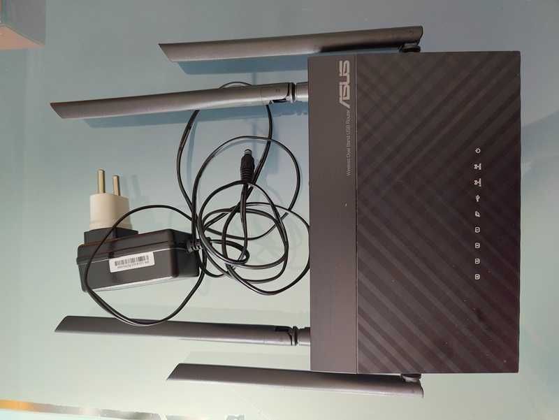 Router – Asus RT-AC1200