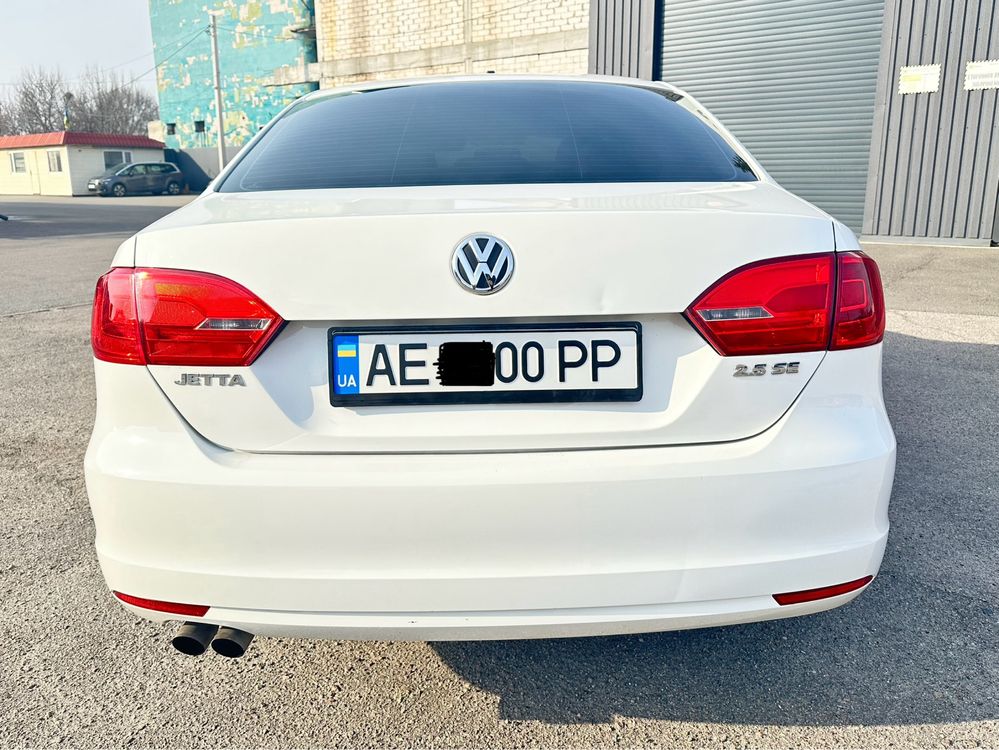 Продам автомобиль jetta 2.5!! Газ/бензин!