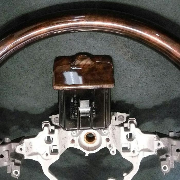 Toyota Camry 55 50 руль дерево