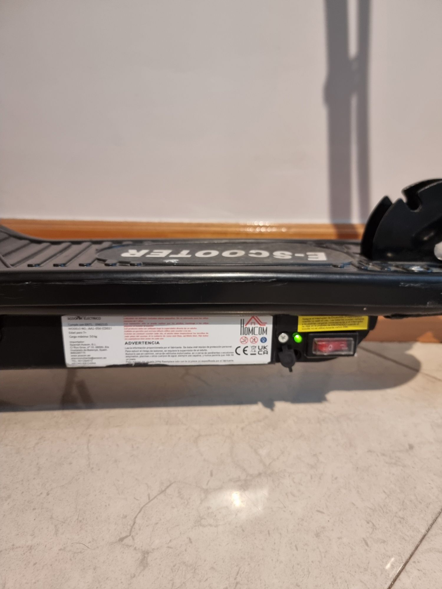 Trotinete E-scooter de criança