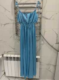 Сукня з вирізом блакитна сарафан