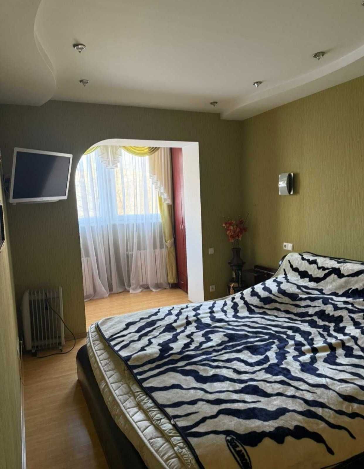 Продам 3-кім.квартиру 98 кв.м на 3повер. вул.Добровольського/Амазонка!