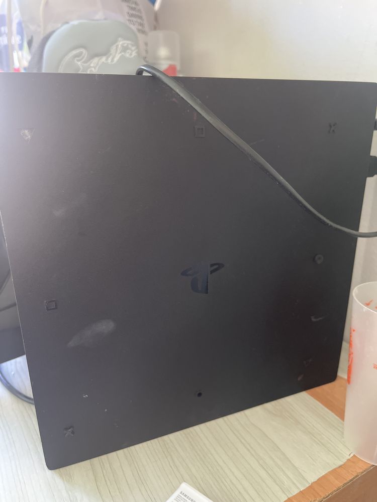 Ps4 pro muito bom para quem gosta de consola
